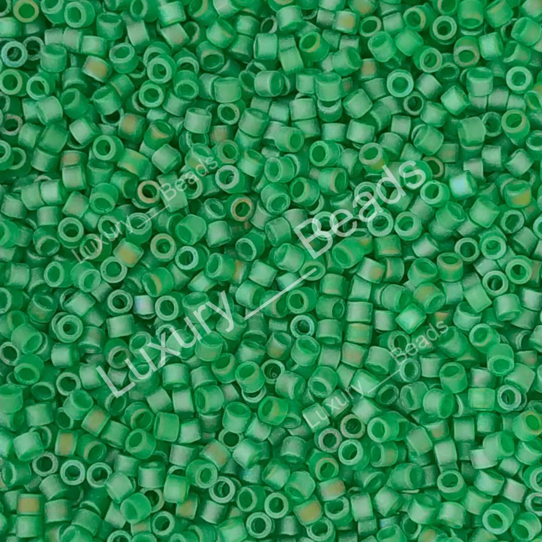Японский бисер Miyuki Delica цилиндрический 11/0 DB-0858 Light GreenTransparent AB Matted